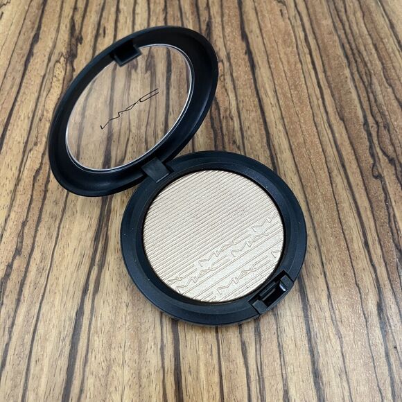 MAC Extra Dimension Skinfinish Oh, Darling 9g/0.31oz